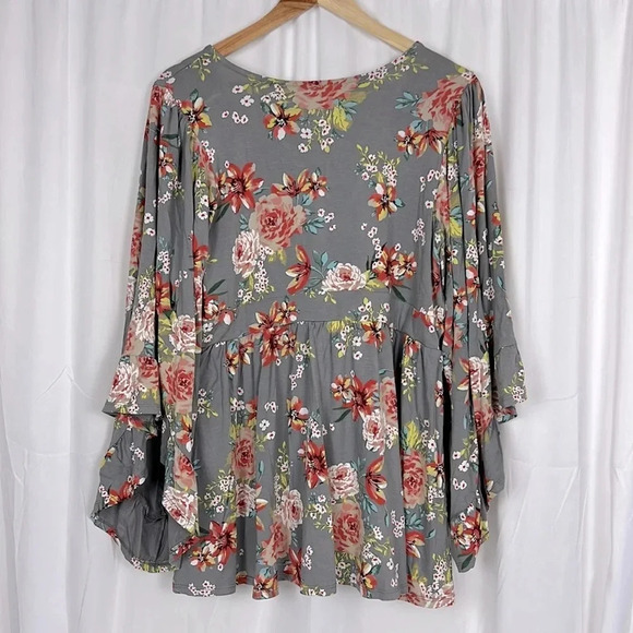 Torrid Knit NEW‎ Babydoll Super Soft Surplice Volume Sleeve Floral Top - Picture 2 of 6